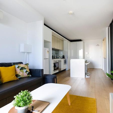 2Br Cbd Pad, City Views, Free Parking, Pool, Gym 멜번 외부 사진