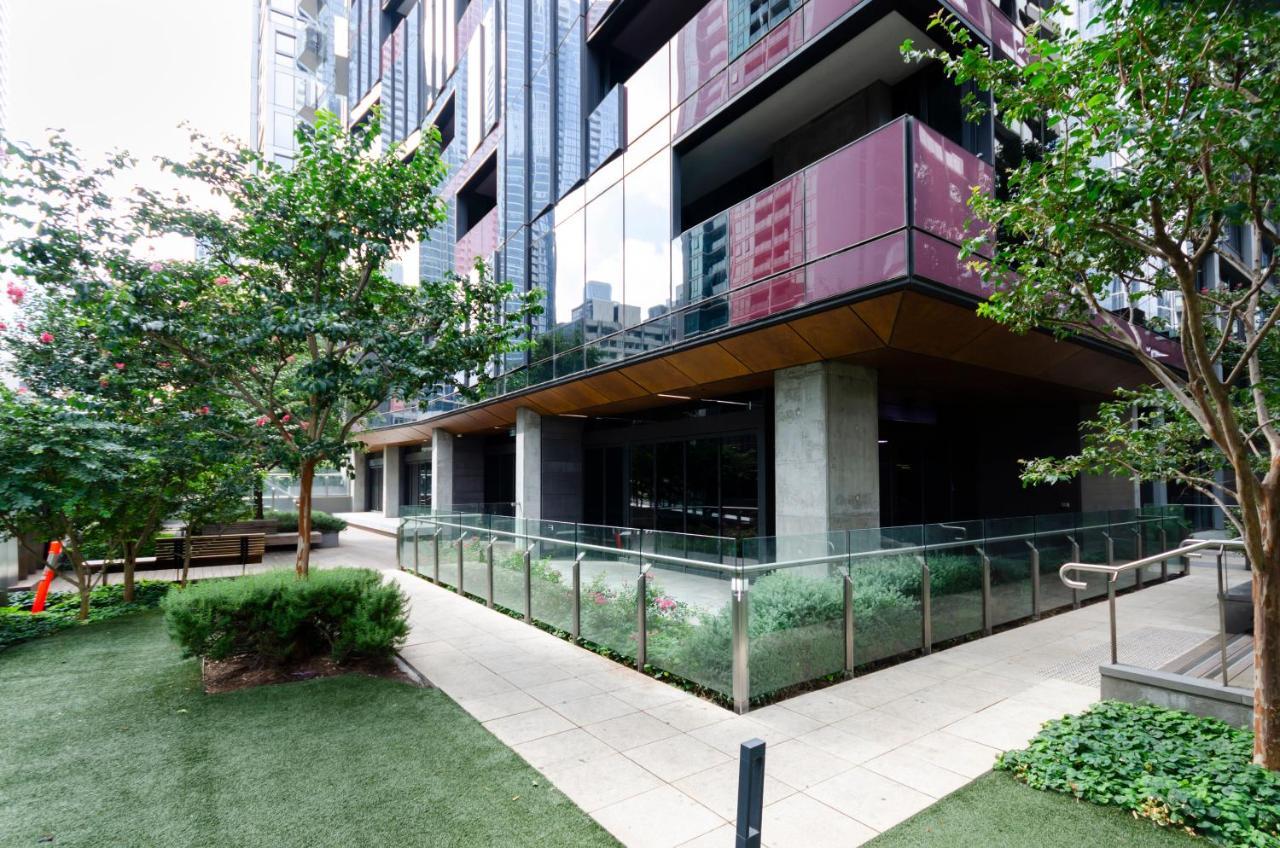 2Br Cbd Pad, City Views, Free Parking, Pool, Gym 멜번 외부 사진